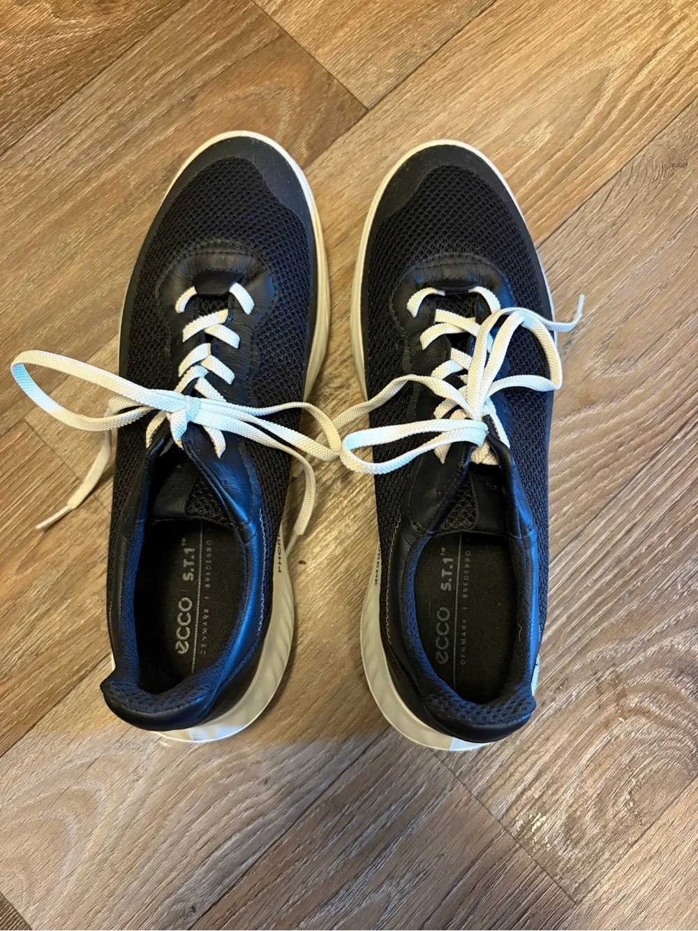 Ecco Black and White Athletic Sneakers with Phorene Sole